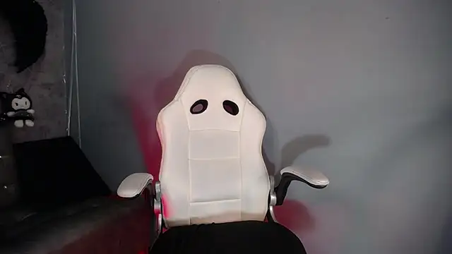 amelierouss online show from October 25, 2:19 am