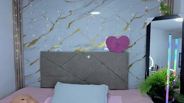 Merida Blossom  online show from February 20, 4:22 am