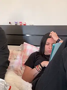 daniniescobarr online show from February 28, 12:15 pm