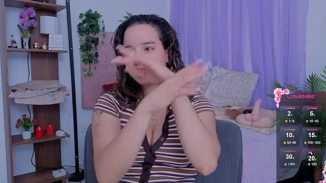 emilyrouxe online show from March 5, 3:52 pm