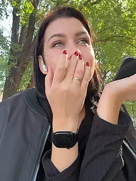 KikiWatson online show from September 14, 6:44 am