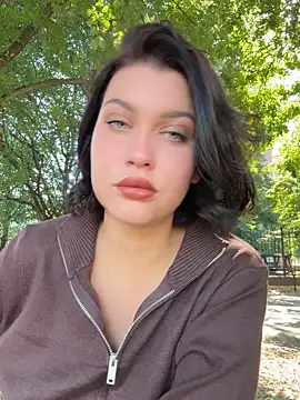 KikiWatson online show from September 12, 6:35 am