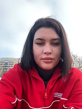 KikiWatson online show from December 5, 7:08 am