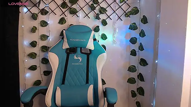 Nika 1  online show from April 15, 1:28 am