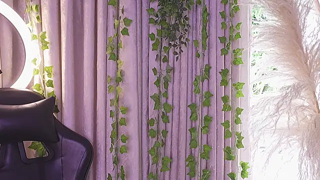 HannaRhodes online show from March 24, 3:06 pm