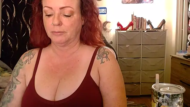 Nikkimastersgirl1091 online show from November 3, 3:16 pm