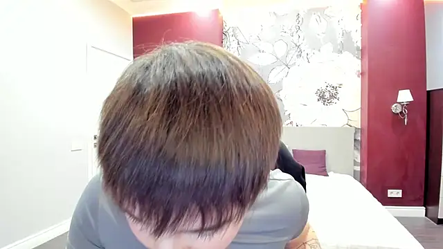 EmiliaYours online show from February 1, 2:49 pm