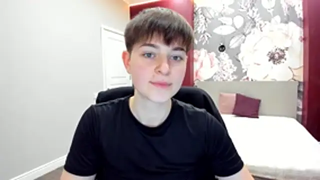 EmiliaYours online show from February 2, 3:22 pm