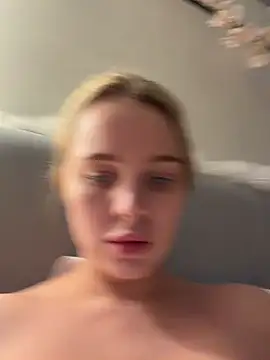 SIlviaBeyt online show from April 19, 11:07 pm