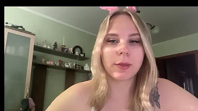 Thalia  Star online show from April 5, 3:11 pm