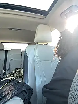 choclatepeaach online show from January 15, 8:15 pm