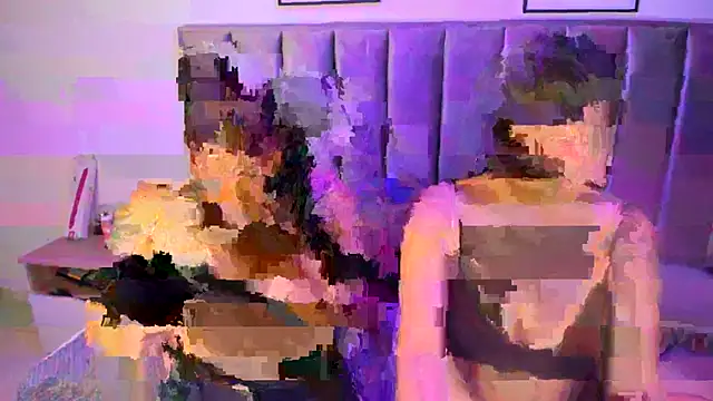 Emmy-Turnner online show from December 17, 7:07 pm