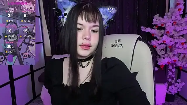 ClaireFaers  online show from April 19, 9:42 am