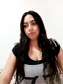Snapshot of AlondraMendez chatting on September 16, 8:39 pm AlondraMendez online show from September 16, 8:39 pm