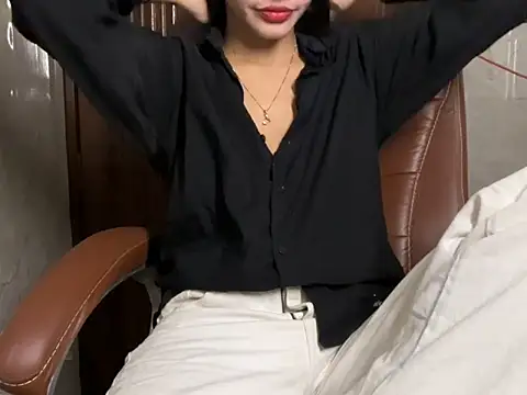 MaggieMasala online show from April 13, 11:49 pm