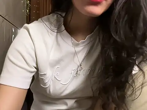 MaggieMasala online show from April 12, 10:12 pm