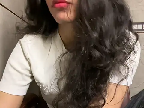 MaggieMasala online show from April 11, 7:50 pm