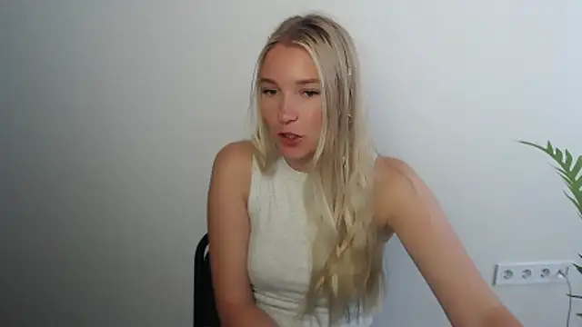 Queen ofLove online show from June 8, 6:58 am