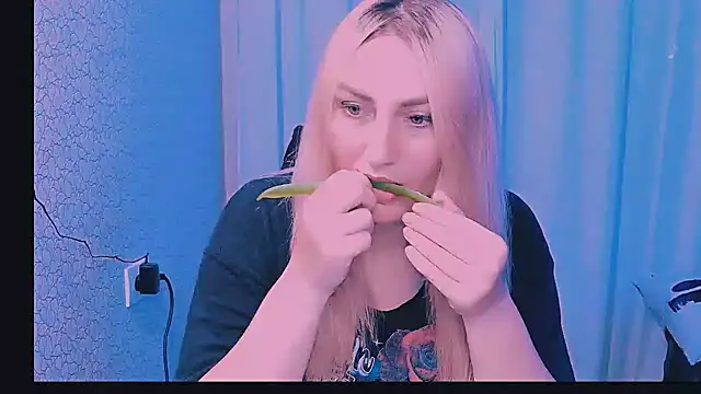 JaneLaJewel online show from June 25, 3:02 pm