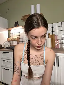 Sweet Evva online show from December 4, 6:41 pm