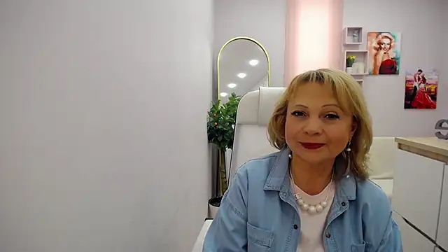 Milla Cutie18 online show from April 10, 6:30 am