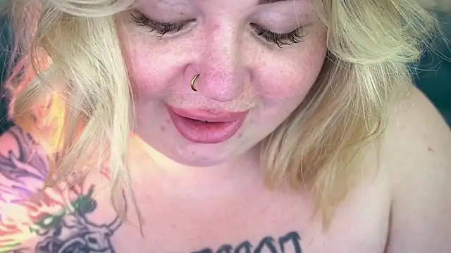 ZaraReignn online show from April 6, 4:46 am