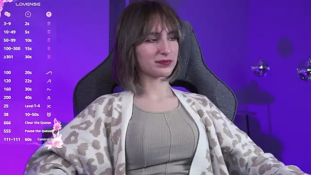 LuxRayi online show from March 5, 6:09 am