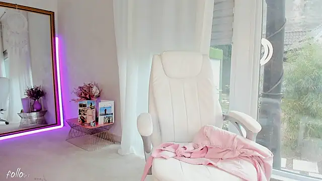 missdiamond  online show from September 13, 8:33 am