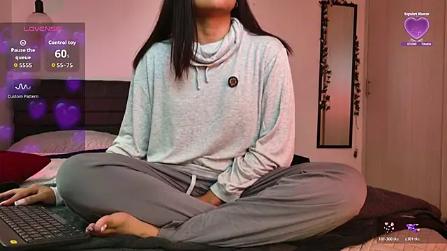 cutehanna1 online show from April 13, 8:09 pm