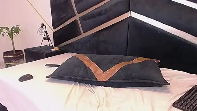 Candy Bony online show from April 14, 12:49 pm