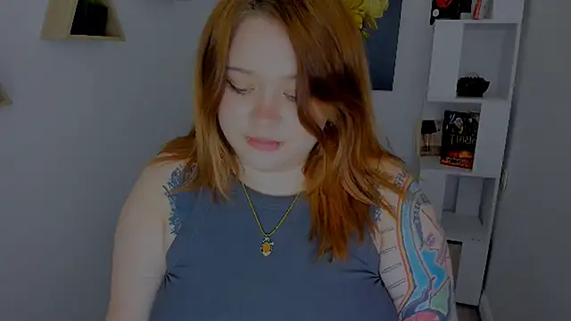 MoonLghte online show from October 8, 7:51 pm