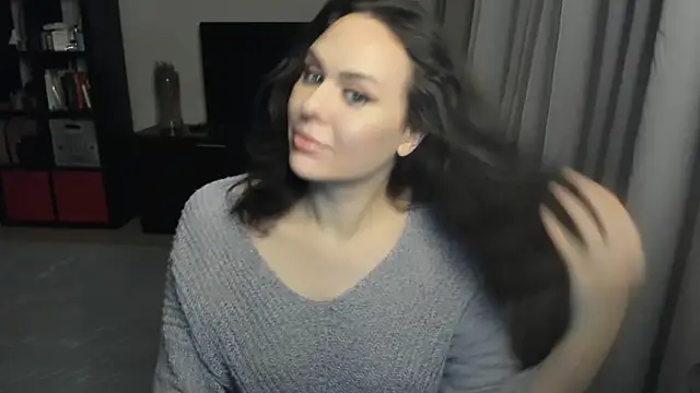 MollyCheiz online show from December 5, 4:08 pm