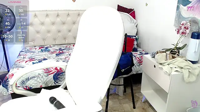 elly willis online show from April 20, 10:24 pm