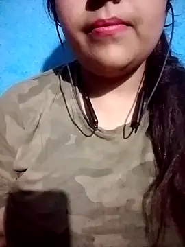 Love-Veronica online show from March 6, 7:09 pm