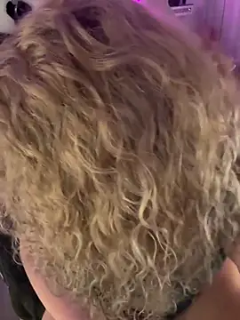 CurvyAnonymousGirl89 online show from March 12, 3:04 pm