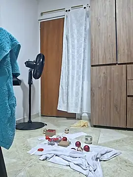 GoddessCarrie online show from December 3, 5:32 am