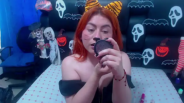 XxMiaSexxyHotxX online show from October 31, 2:43 pm