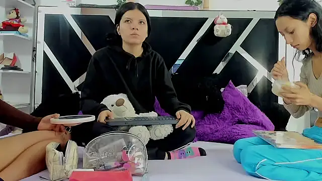 abby eemily online show from October 3, 12:32 pm