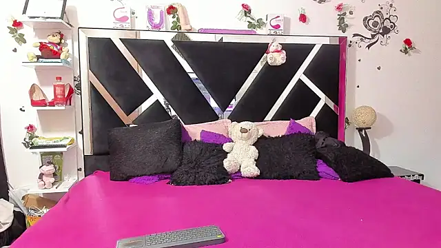 thedream girls online show from September 13, 2:03 pm