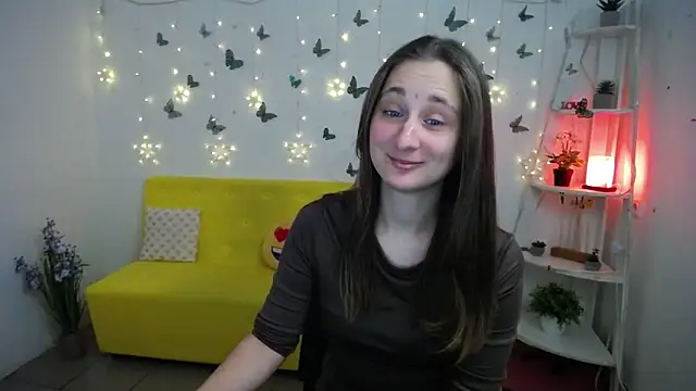 MichelLeee online show from April 16, 11:32 am