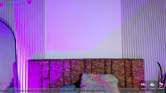 tiffany johnson11 online show from March 27, 7:47 pm