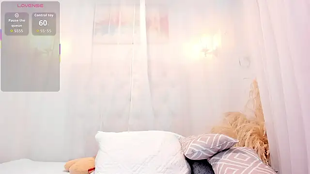 adhitii online show from December 5, 12:50 pm