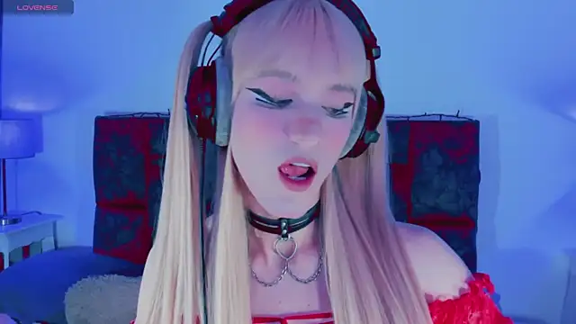 Kirmyy  online show from December 22, 8:45 pm