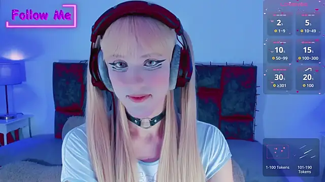 Snapshot of Kirmyy_ chatting on October 13, 9:28 pm Kirmyy  online show from October 13, 9:28 pm