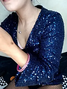 xpihu online show from April 1, 6:05 pm