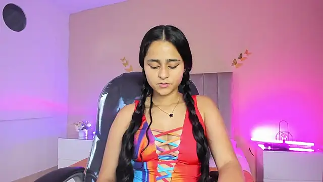 Giselle Roldan online show from April 15, 3:51 am