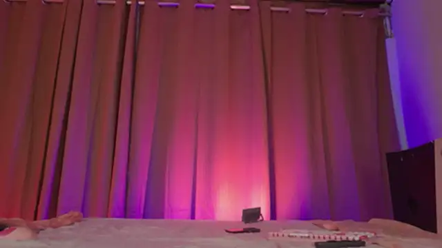 Little maeve online show from November 10, 12:17 am