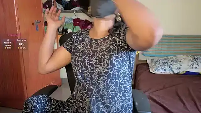 Tamil Shalini Lustyy online show from April 17, 5:20 am