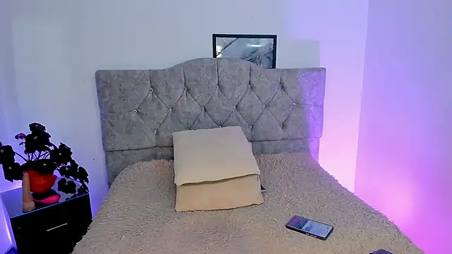 malybu  online show from February 22, 1:39 am