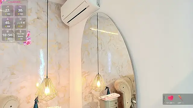 briannaduque online show from September 16, 2:47 pm